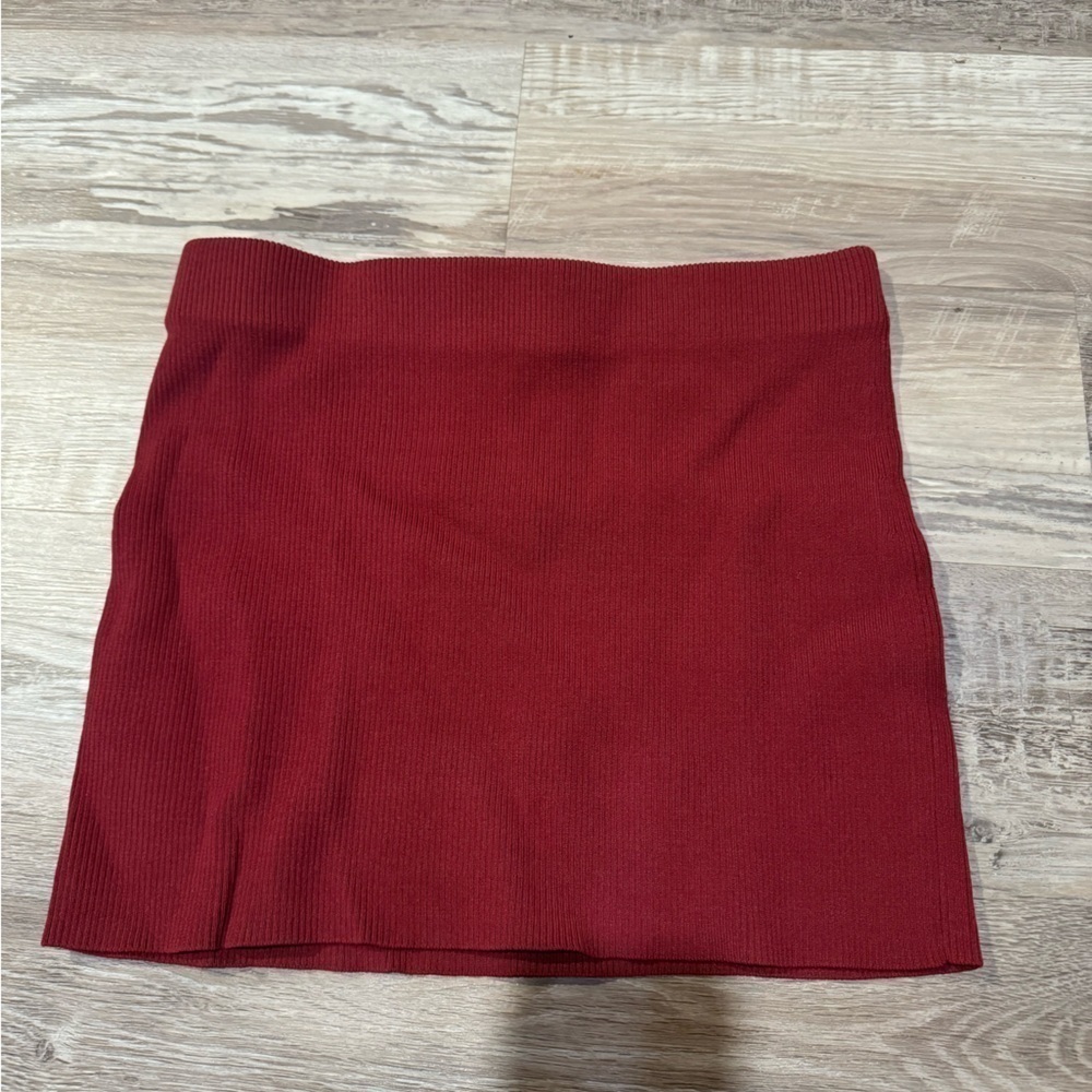 ZARA MINI SKIRT - SIZE S (stretchy material) - BURGUNDY COLOR